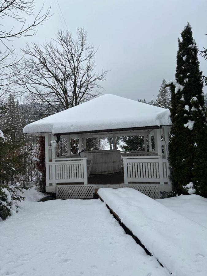 Lodge Elim
